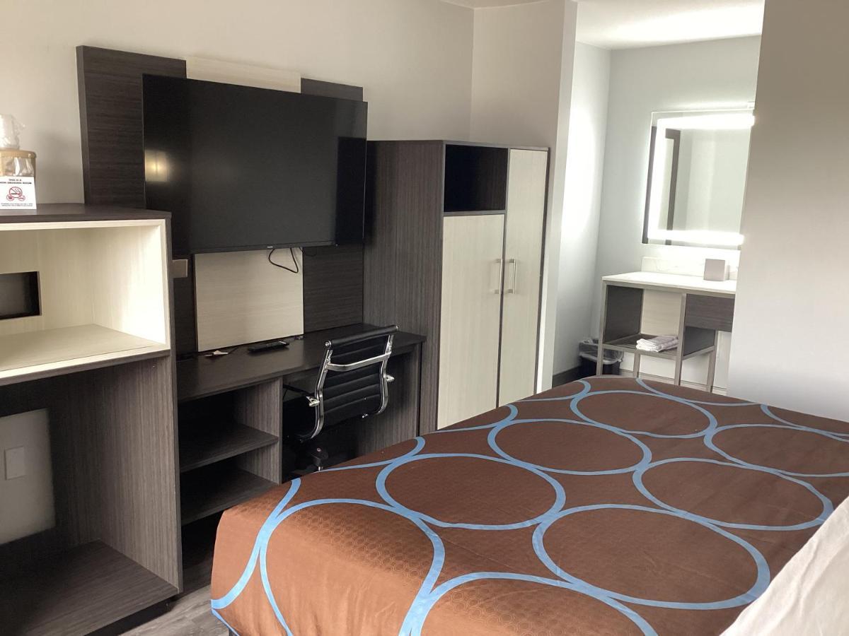 Super 8 By Wyndham Baltimore Northwest Buitenkant foto
