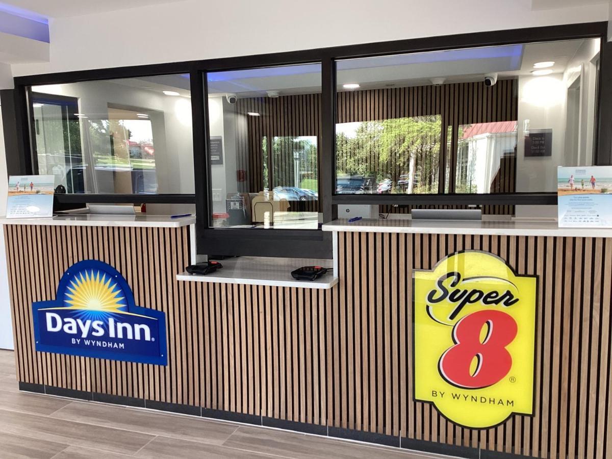 Super 8 By Wyndham Baltimore Northwest Buitenkant foto
