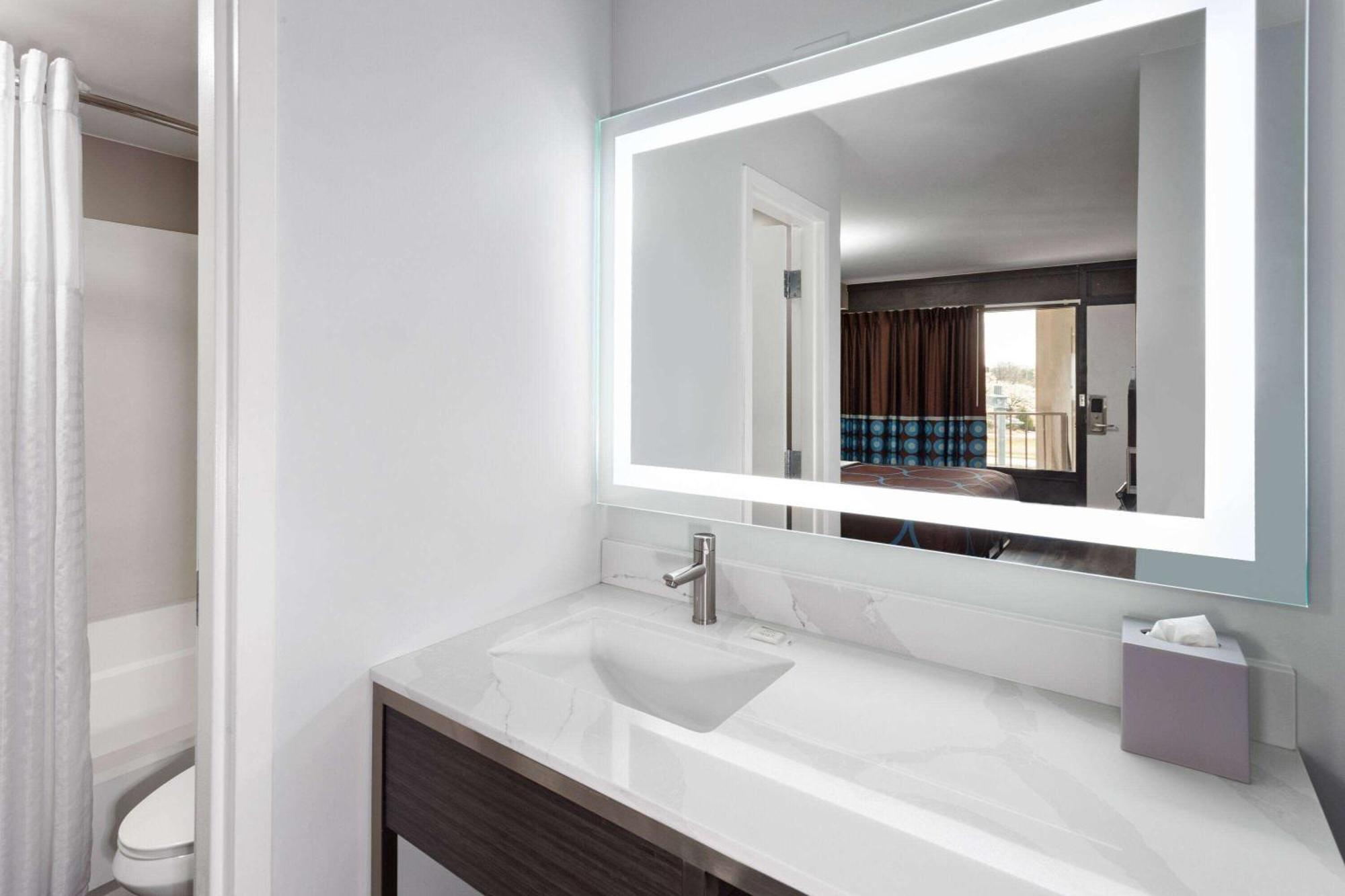 Super 8 By Wyndham Baltimore Northwest Buitenkant foto