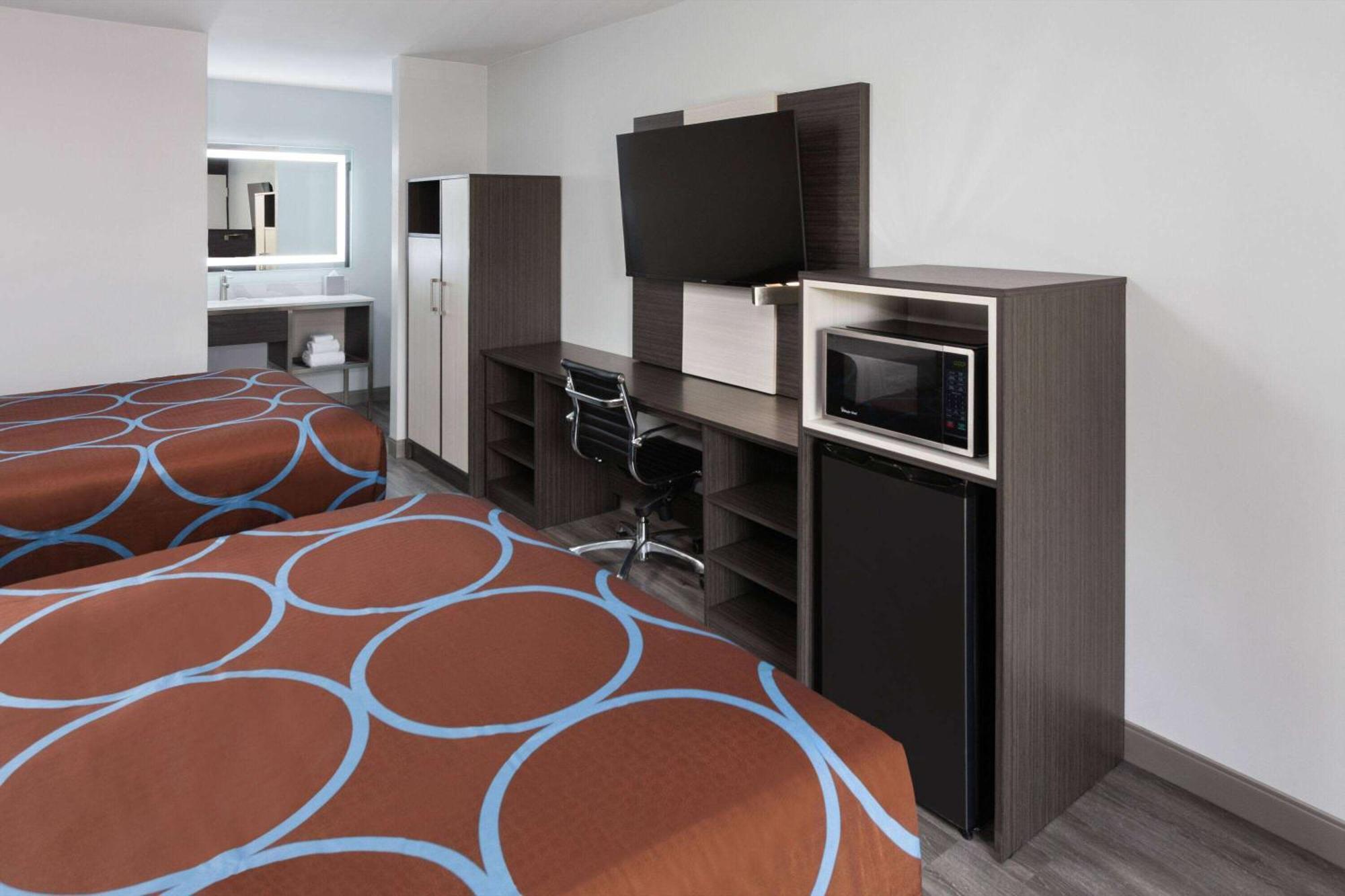 Super 8 By Wyndham Baltimore Northwest Buitenkant foto