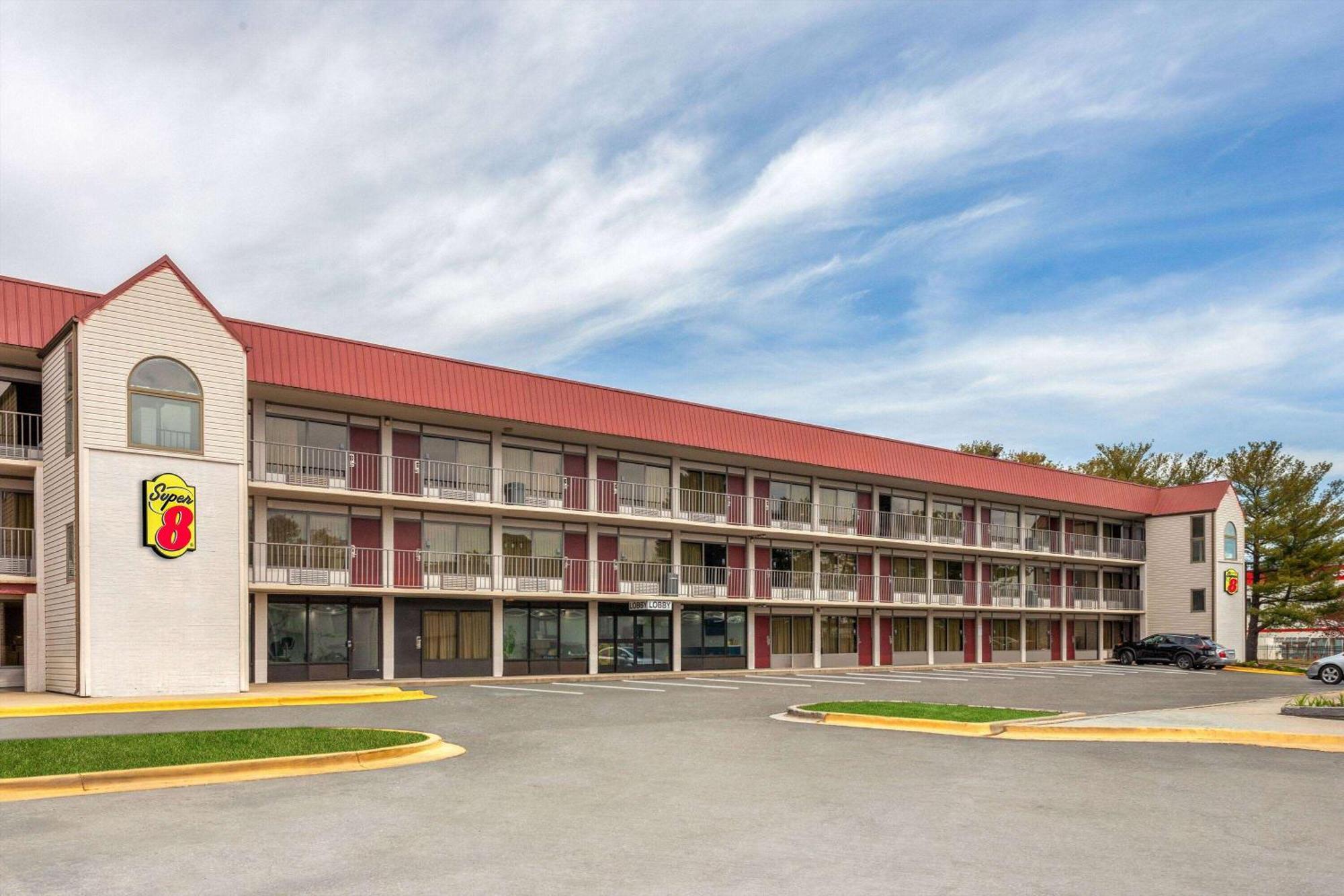 Super 8 By Wyndham Baltimore Northwest Buitenkant foto